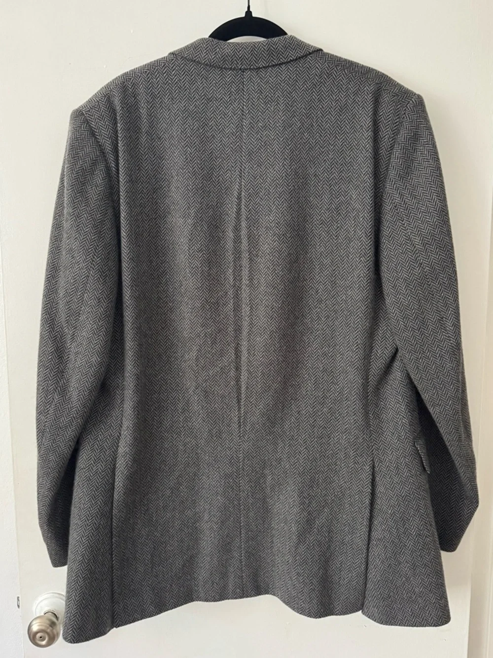 Barney’s New York Men's Cashmere Gray Herringbone Blazer